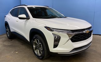 Used 2024 Chevrolet Trax LT image 1