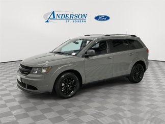 Used 2020 Dodge Journey SE w/ Blacktop Package image 1
