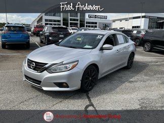 Used 2017 Nissan Altima 2.5 SL w/ Moonroof Package image 1