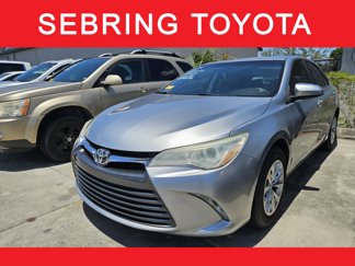 Used 2015 Toyota Camry LE image 1