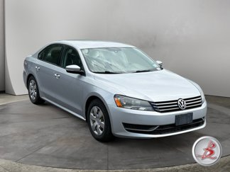 Used 2013 Volkswagen Passat 2.5 S image 1