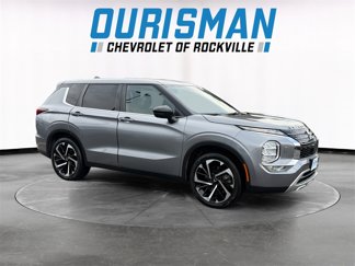Used 2022 Mitsubishi Outlander SE image 1