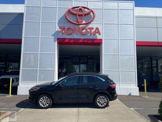 Used 2021 Ford Escape SE image 1