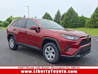 Used 2022 Toyota RAV4 LE image 1