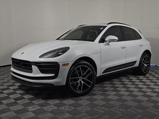 Certified 2022 Porsche Macan image 1
