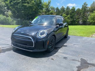 Used 2023 MINI Cooper 4-Door Hardtop image 1