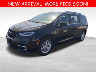 Used 2021 Chrysler Pacifica Touring-L image 1