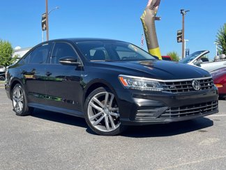 Used 2018 Volkswagen Passat 2.0T R-Line w/ R-Line Lighting Package image 1