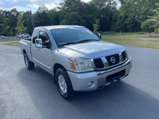 Used 2005 Nissan Titan SE image 1