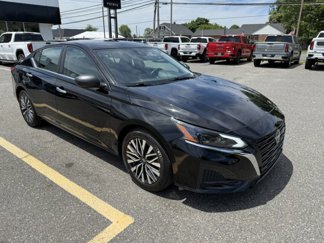 Used 2024 Nissan Altima 2.5 SV image 1