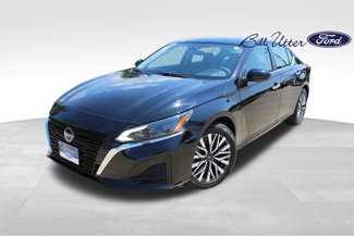 Used 2023 Nissan Altima 2.5 SV image 1