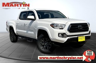 Used 2022 Toyota Tacoma SR image 1