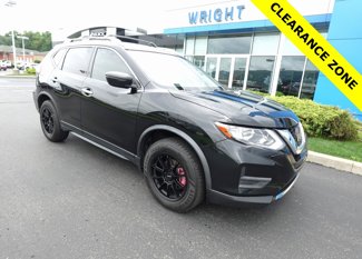 Used 2020 Nissan Rogue SV image 1