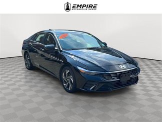 Used 2024 Hyundai Elantra SEL w/ Convenience Package image 1