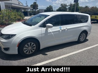 Used 2018 Chrysler Pacifica Touring Plus image 1