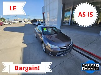 Used 2015 Toyota Camry LE image 1