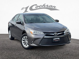 Used 2017 Toyota Camry LE image 1
