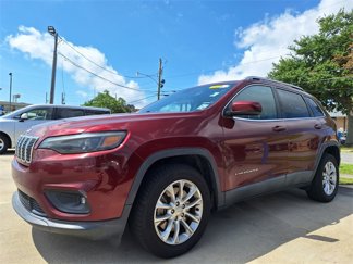 Used 2019 Jeep Cherokee Latitude w/ Cold Weather Group image 1