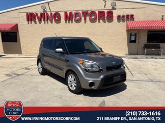 Used 2013 Kia Soul + image 1