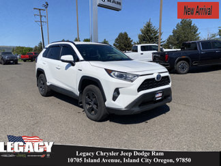 Used 2021 Toyota RAV4 XLE w/ XLE Grade Weather Package image 1