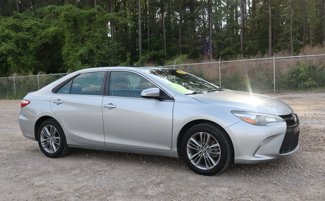 Used 2016 Toyota Camry image 1