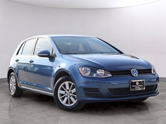 Used 2017 Volkswagen Golf S image 1