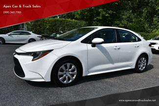 Used 2022 Toyota Corolla LE image 1