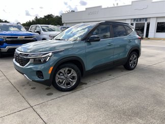 Used 2024 Kia Seltos S image 1