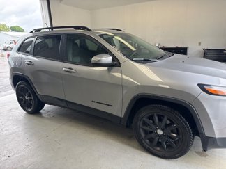 Used 2014 Jeep Cherokee Altitude image 1