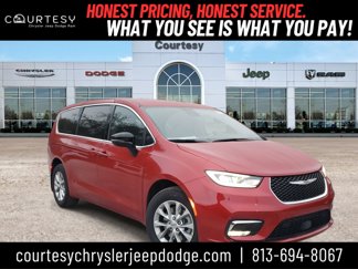 New 2025 Chrysler Pacifica Select image 1