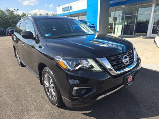 Used 2020 Nissan Pathfinder S image 1
