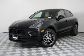 Certified 2025 Porsche Macan image 1