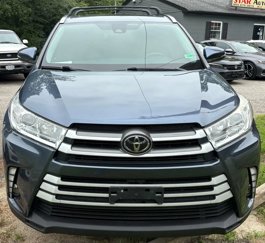 Used 2018 Toyota Highlander XLE image 1