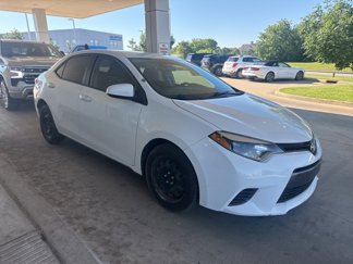 Used 2016 Toyota Corolla LE image 1