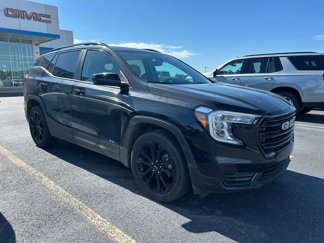 Used 2022 GMC Terrain SLE w/ Driver Convenience Package image 1