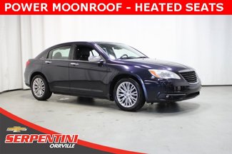 Used 2011 Chrysler 200 Limited image 1