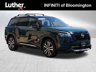 Used 2024 Nissan Pathfinder Platinum w/ Lighting Package (N92) image 1