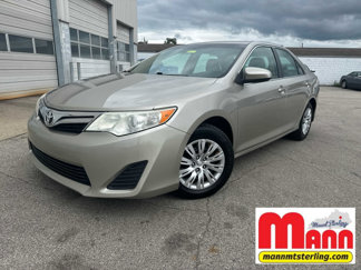 Used 2014 Toyota Camry LE image 1