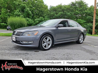 Used 2015 Volkswagen Passat 1.8T SE image 1