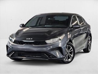 Used 2023 Kia Forte LXS image 1