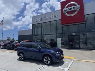 Used 2021 Nissan Rogue SV image 1