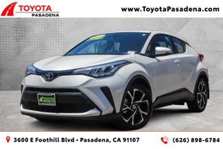Used 2022 Toyota C-HR XLE image 1