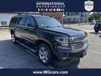 Used 2019 Chevrolet Suburban LT w/ LT Signature Package image 1
