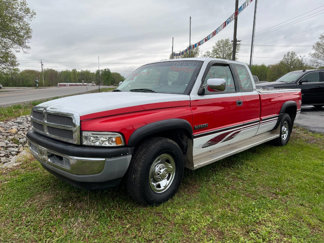 Used 1996 Dodge Ram 2500 Truck 2WD Club Cab image 1