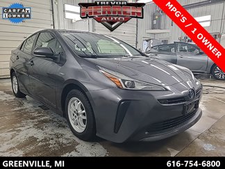 Used 2021 Toyota Prius LE image 1