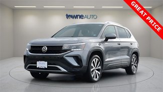 Used 2022 Volkswagen Taos SE image 1