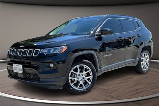 Used 2022 Jeep Compass Latitude image 1