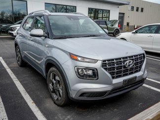 Used 2022 Hyundai Venue SEL image 1