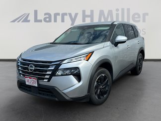 Used 2024 Nissan Rogue SV image 1