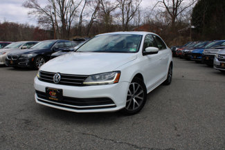 Used 2017 Volkswagen Jetta SE image 1